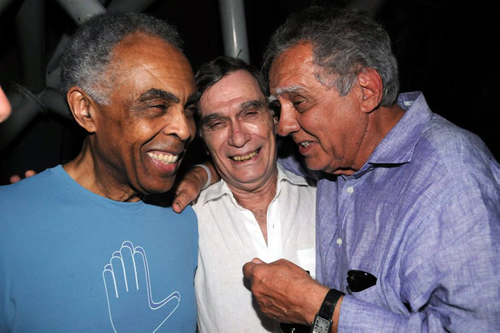 Mautner Gilberto Gil e Jorge Mautner e Luiz Carlos Barreto Jorge Mautner faz 70 no Circo Voador, com selinho de Caetano!