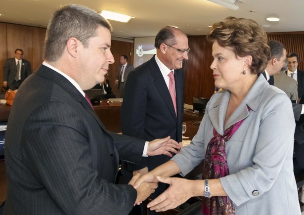 Copa Governador Anastasia e a presidenta Dilma Brasília STU22812 Copa agora decola!