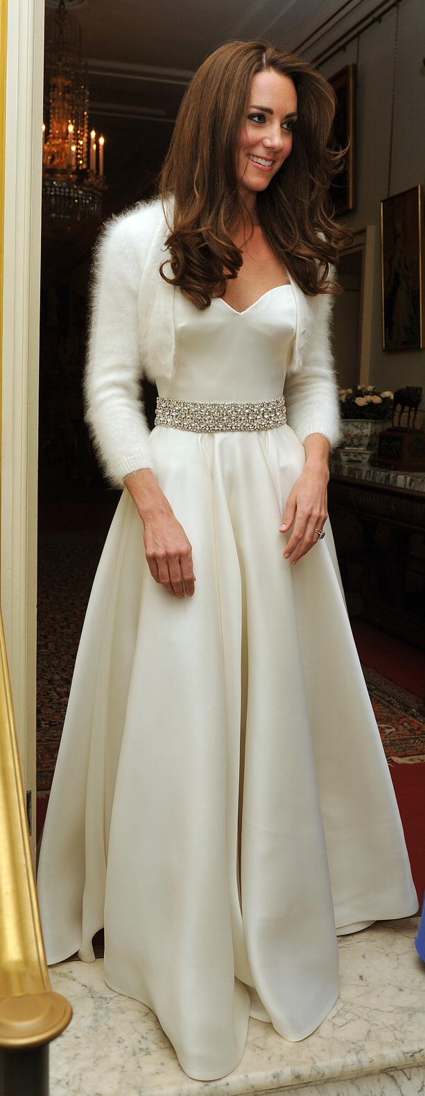 Vestido de noite Catherine Middleton Desvendando o mistério: teria Kate reaproveitado o mesmo vestido? 