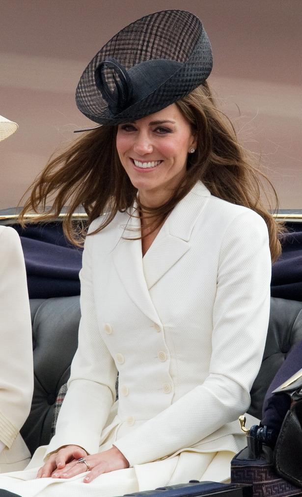 Kate Middleton4  Recentes aparições da duquesa de Cambridge já fazem dela uma referência da moda!
