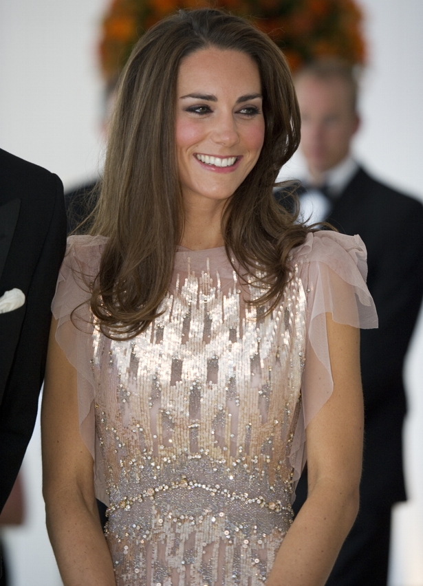 Kate Middleton5  Recentes aparições da duquesa de Cambridge já fazem dela uma referência da moda!