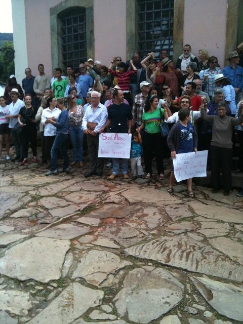rouanet Rouanet na manifestação em Tiradentes!