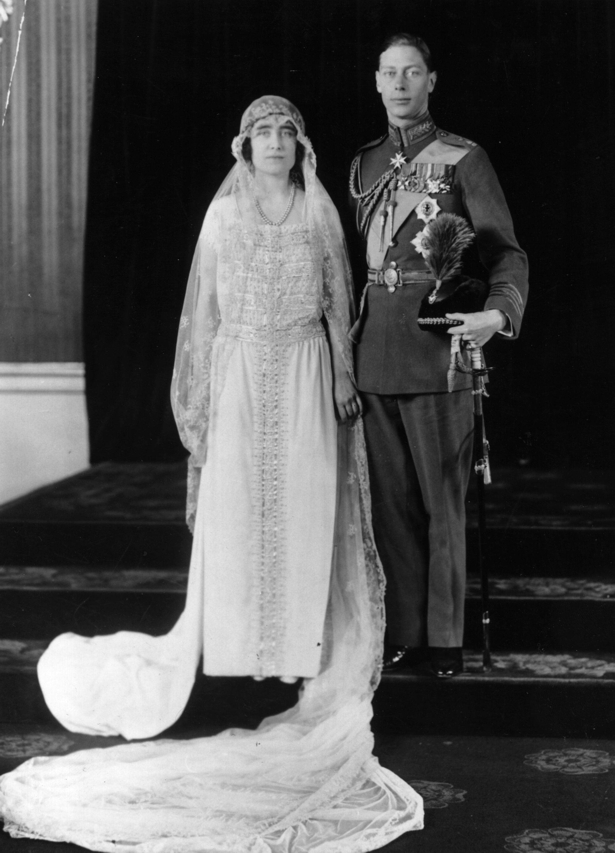 1923 Elizabeth George 3301238 Esquentando para o casamento de Will e Kate...